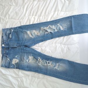 H&M distressed skinny jeans